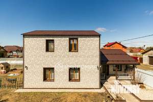 Дом 206м², 2-этажный, участок 10 сот.