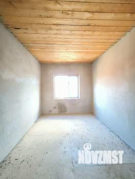 Дом 271м², 3-этажный, участок 15 сот.