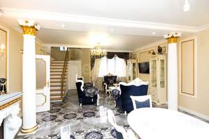 Дом 272м², 2-этажный, участок 7 сот.