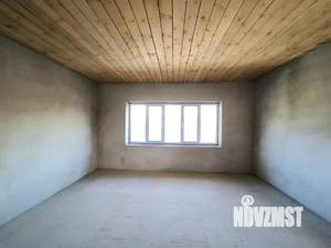 Дом 271м², 3-этажный, участок 15 сот.