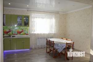 Дом 130м², 2-этажный, участок 6 сот.  