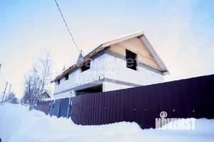 Коттедж 140м², 2-этажный, участок 6 сот.  