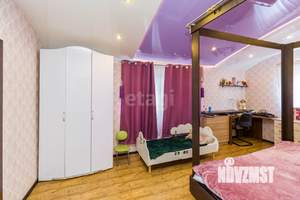 Дом 216м², 2-этажный, участок 5 сот.  
