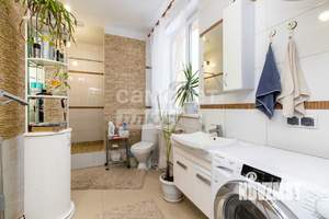 Дом 215м², 2-этажный, участок 15 сот.  