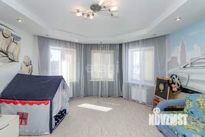 Дом 214м², 2-этажный, участок 10 сот.  
