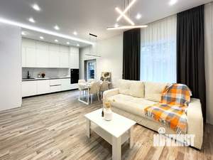 Дом 150м², 2-этажный, участок 6 сот.  