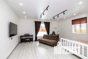 Дача 211м², 2-этажный, участок 0 сот.  