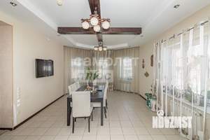 Коттедж 214м², 2-этажный, участок 10 сот.  
