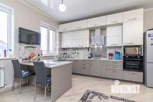 Дом 215м², 2-этажный, участок 15 сот.  