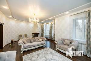 Дом 250м², 2-этажный, участок 7 сот.  