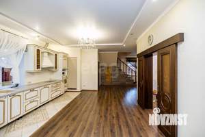 Дом 250м², 2-этажный, участок 7 сот.  