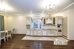 Дом 250м², 2-этажный, участок 7 сот.  