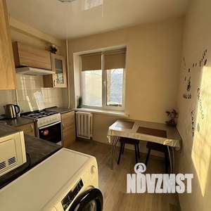 1-к квартира, посуточно, 40м2, 3/5 этаж