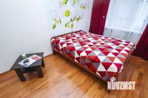 2-к квартира, посуточно, 75м2, 4/10 этаж