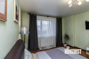 1-к квартира, посуточно, 42м2, 5/20 этаж