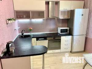 1-к квартира, посуточно, 43м2, 8/17 этаж