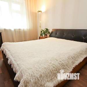 2-к квартира, посуточно, 72м2, 1/1 этаж
