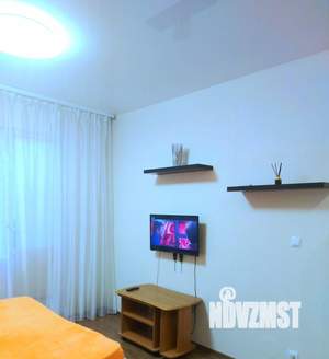 Студия квартира, посуточно, 33м2, 11/18 этаж