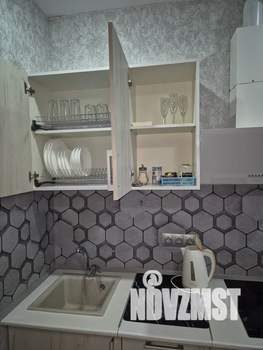 Студия квартира, посуточно, 35м2, 10/25 этаж