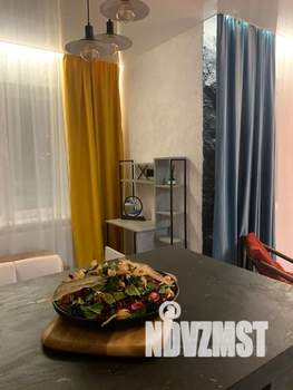 Студия квартира, посуточно, 40м2, 1/9 этаж