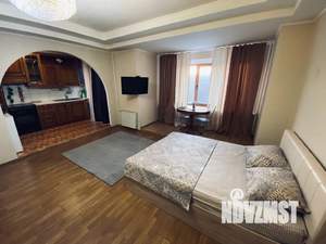 Студия квартира, посуточно, 42м2, 4/5 этаж