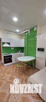 Студия квартира, посуточно, 35м2, 15/17 этаж