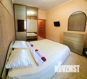 2-к квартира, посуточно, 65м2, 2/5 этаж