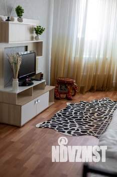 1-к квартира, посуточно, 38м2, 7/9 этаж
