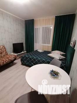 Студия квартира, посуточно, 33м2, 6/18 этаж