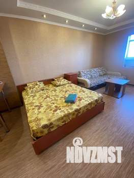 Студия квартира, посуточно, 35м2, 17/17 этаж