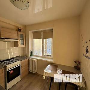 1-к квартира, посуточно, 40м2, 3/5 этаж