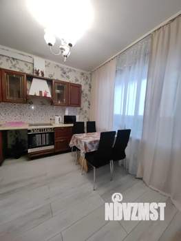 Студия квартира, посуточно, 42м2, 13/18 этаж