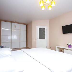1-к квартира, посуточно, 43м2, 1/1 этаж