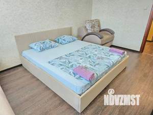 1-к квартира, посуточно, 41м2, 6/9 этаж