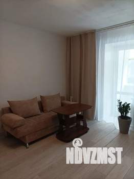 1-к квартира, посуточно, 42м2, 2/9 этаж