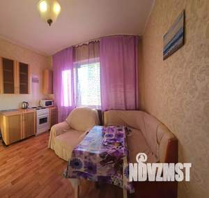 1-к квартира, посуточно, 38м2, 2/17 этаж