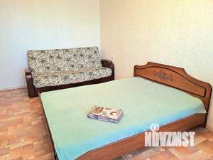 1-к квартира, посуточно, 40м2, 6/9 этаж