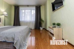 1-к квартира, посуточно, 42м2, 1/1 этаж