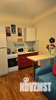 Студия квартира, посуточно, 28м2, 12/17 этаж