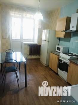 1-к квартира, посуточно, 38м2, 10/10 этаж