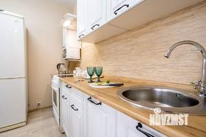 1-к квартира, посуточно, 39м2, 11/16 этаж