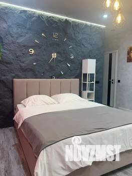 Студия квартира, посуточно, 40м2, 1/9 этаж