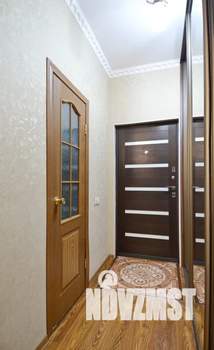 Студия квартира, посуточно, 28м2, 10/17 этаж