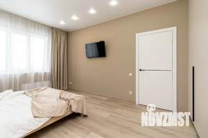 1-к квартира, посуточно, 37м2, 17/25 этаж
