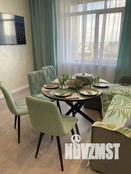 1-к квартира, посуточно, 42м2, 17/23 этаж