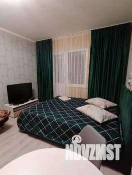 Студия квартира, посуточно, 33м2, 6/18 этаж