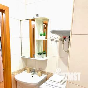 Студия квартира, посуточно, 33м2, 17/17 этаж