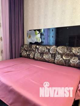 Студия квартира, посуточно, 33м2, 2/16 этаж