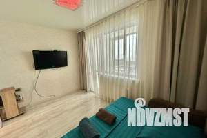1-к квартира, посуточно, 35м2, 15/21 этаж