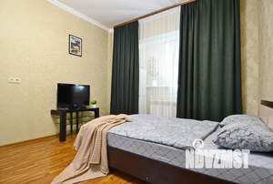 Студия квартира, посуточно, 28м2, 10/17 этаж